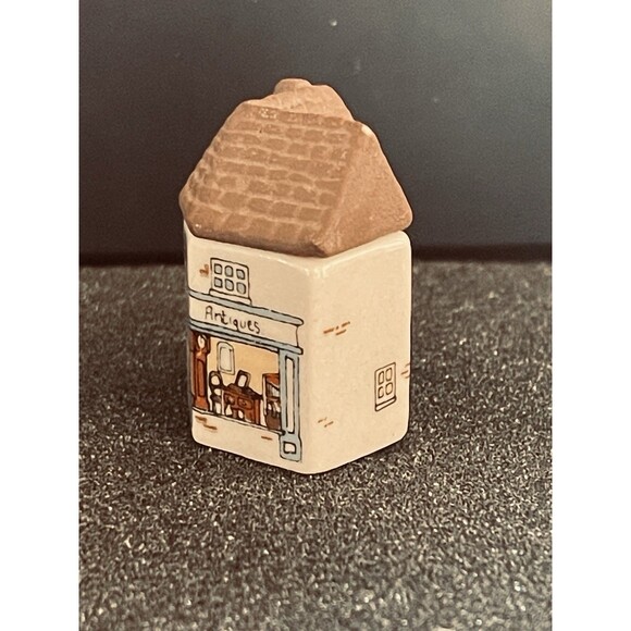 Lot of 4 VTG Wade England Whimsie-on-Why Village Houses + 1 Damaged Please READ - Picture 5 of 12